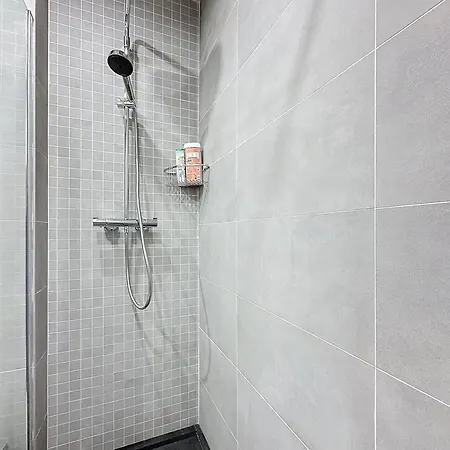 Seaview Promenade Des 2brs Parking Cars 1800 Kg Max